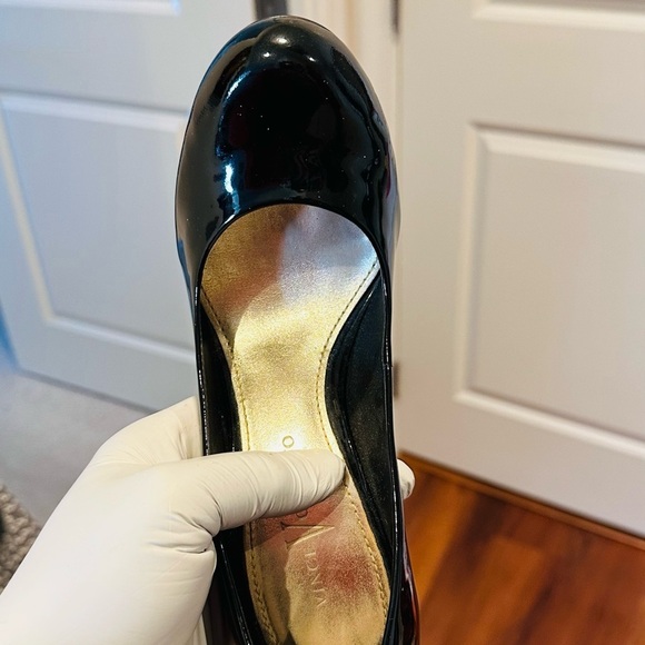 Vince Camito Elegant Black Patent Leather Heels. - Picture 9 of 13